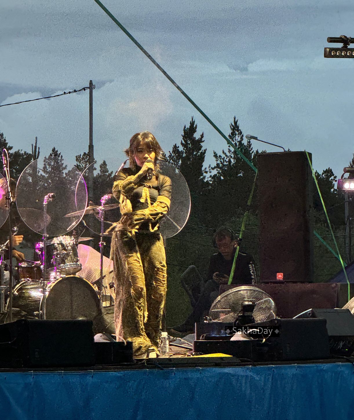 «Мое сердце искренне греет мысль о том, что на Родине меня любят и ждут». В Якутске проходит концерт Green Apelsin