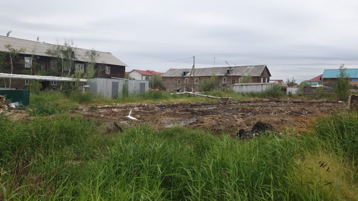 В Минстрое Якутии предупредили о рисках покупки квартир в аварийных домах