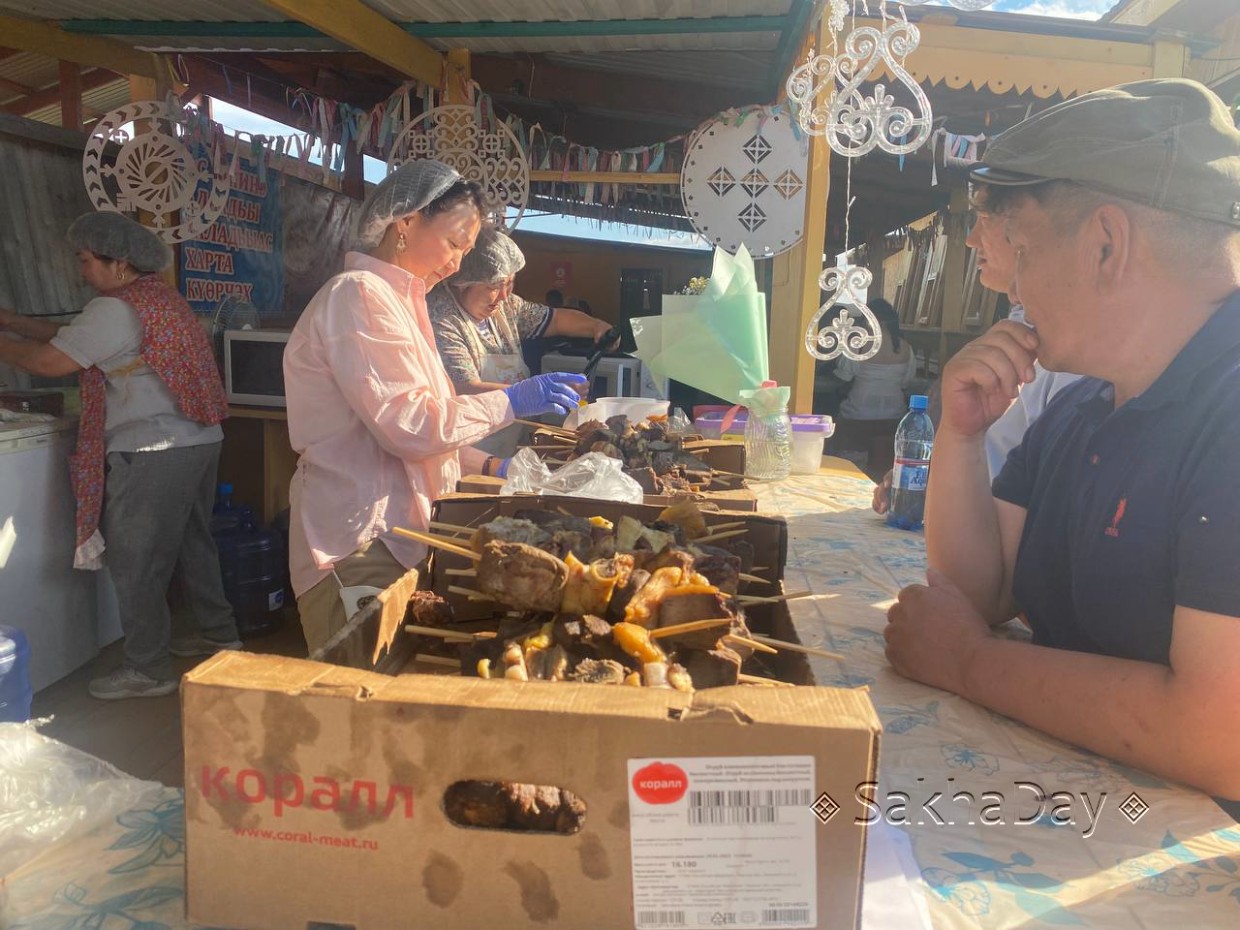 Цены на еду на Ысыахе Туймаады. Почему так дорого?