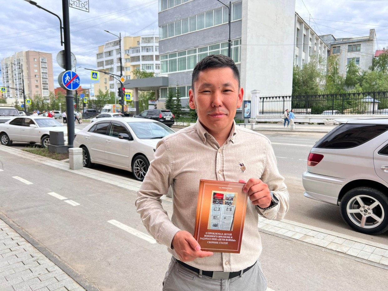 Депутат Якутской Гордумы Нюргун Ефремов внес предложение бесплатного проезда в общественном транспорте для детей войны