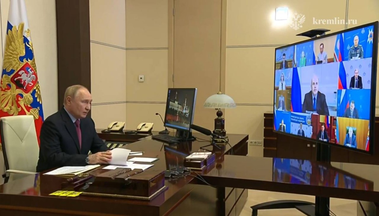 Александр Козлов доложил Владимиру Путину о прохождении лесопожарного сезона