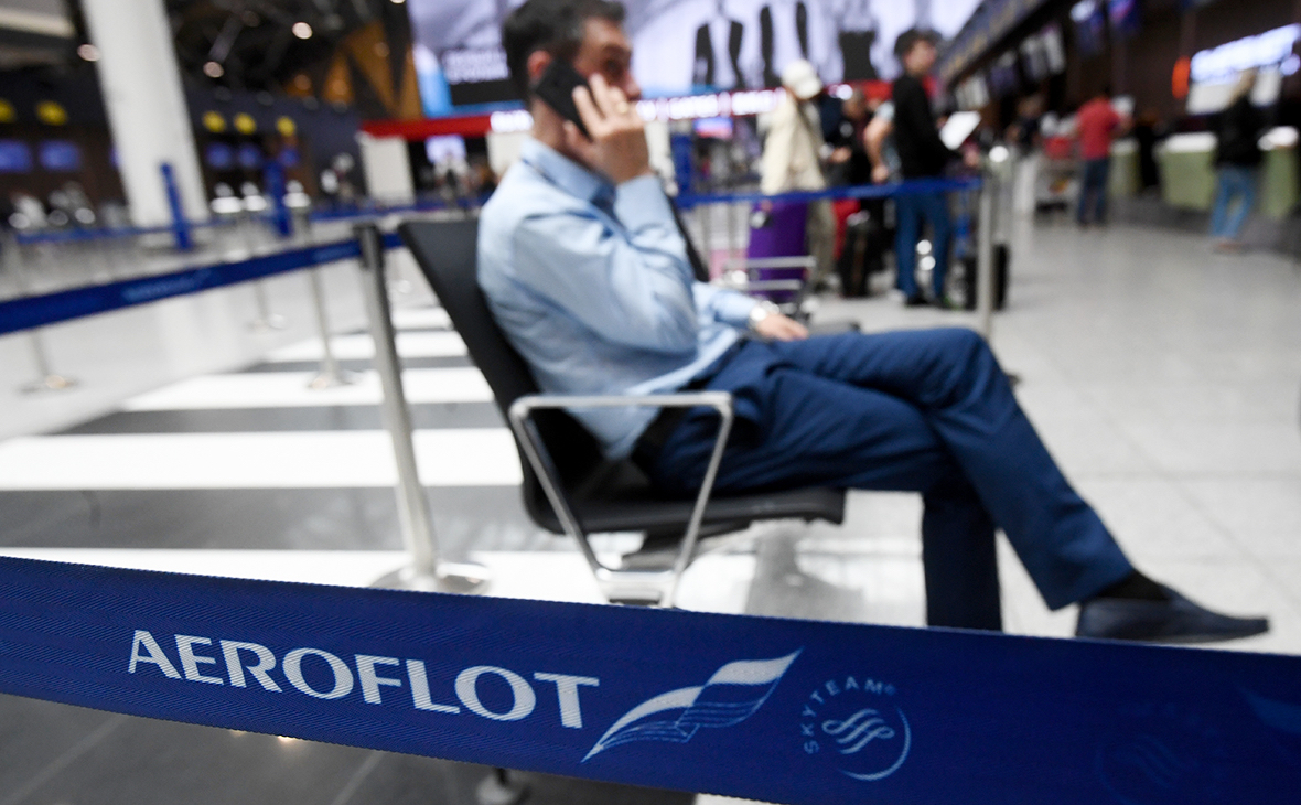 Аэрофлот прокомментировал ситуацию с опоздавшими пассажирами на рейс до Якутска: "14 пассажиров опоздали, пассажир бизнес-класса отказался от полета"