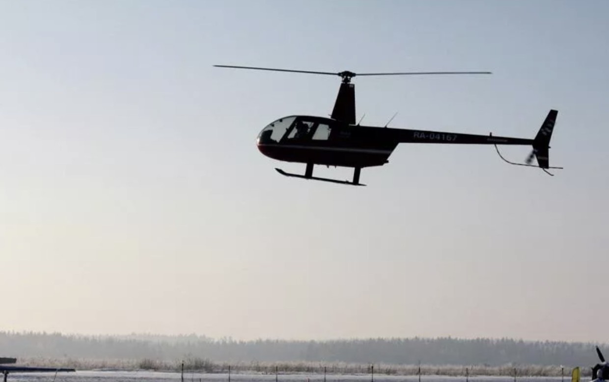Вертолет Robinson с четырьмя людьми не выходит на связь в Алданском районе