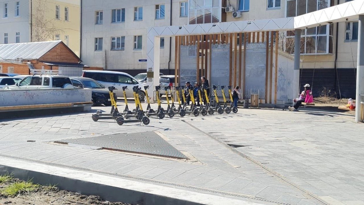 В Якутске водителю по перевозке самокатов обещают зарплату от 200 тысяч рублей