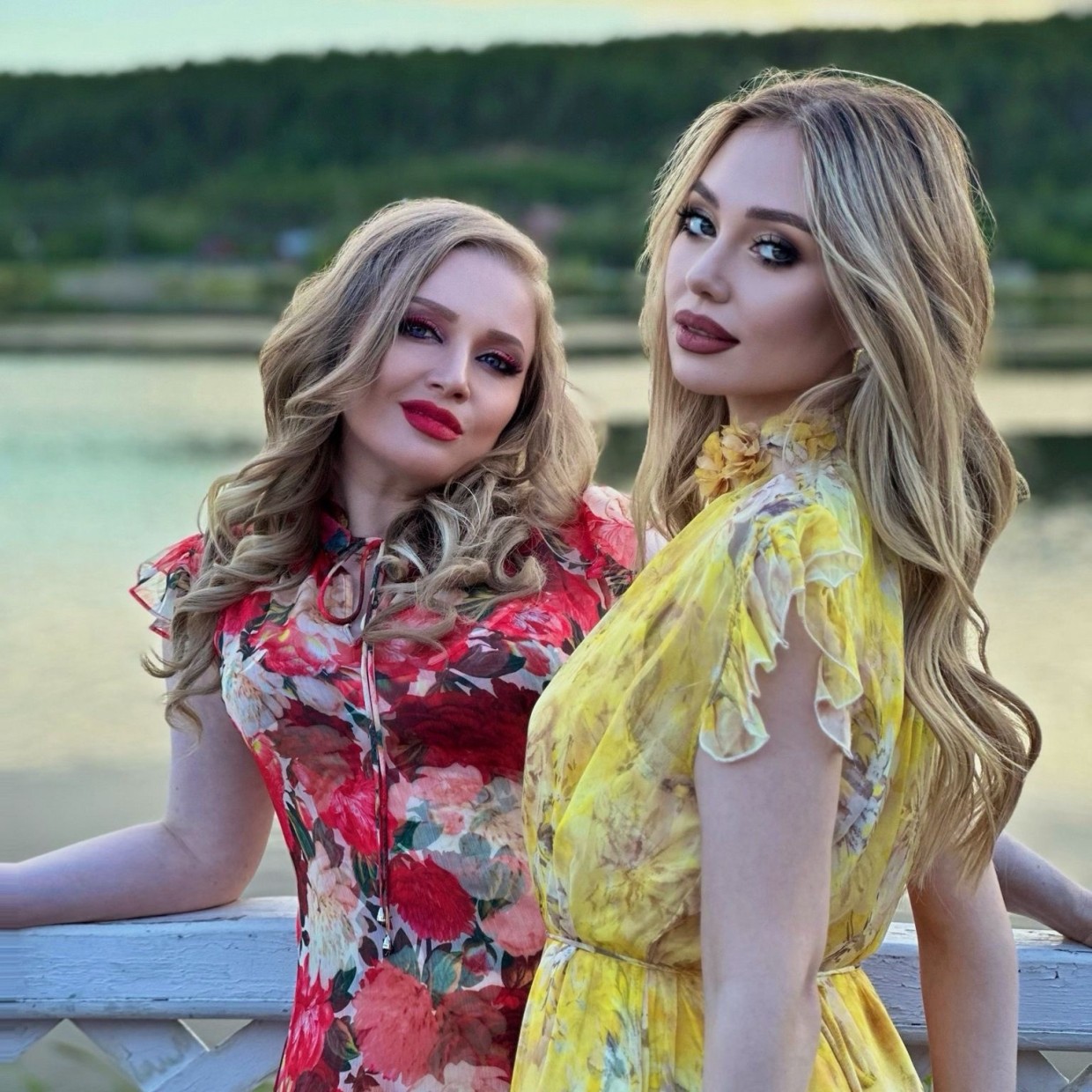 Фотосессия двух блондинок якутской эстрады взорвала соцсети