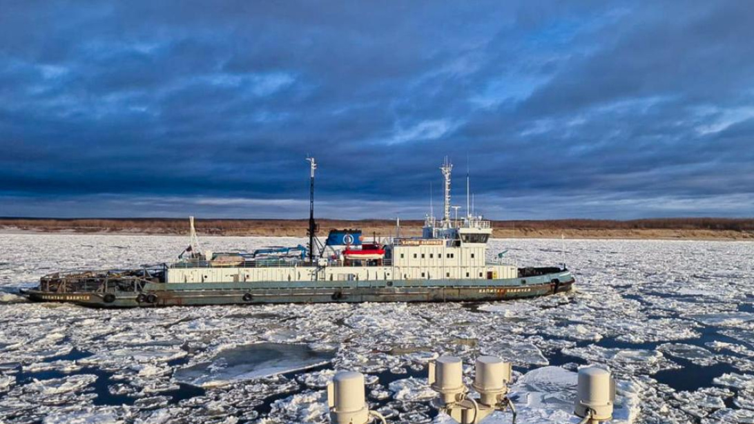 Грузовые перевозки по маршруту «Жатай - Техтюр» возобновлены. Ожидают парома до 150 машин