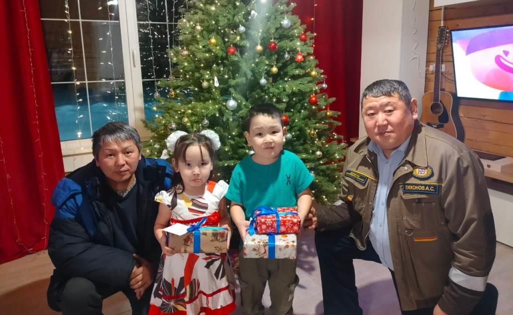 В ГУП «ЖКХ РС(Я)» организована акция «Елка добра» в помощь детям военнослужащих