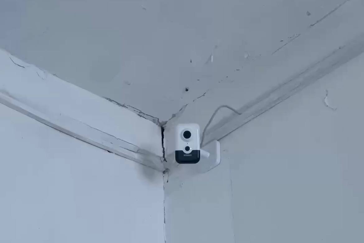 В туалете школы Вилюйска демонтировали видеокамеру, на которую жаловались Екатерине Мизулиной