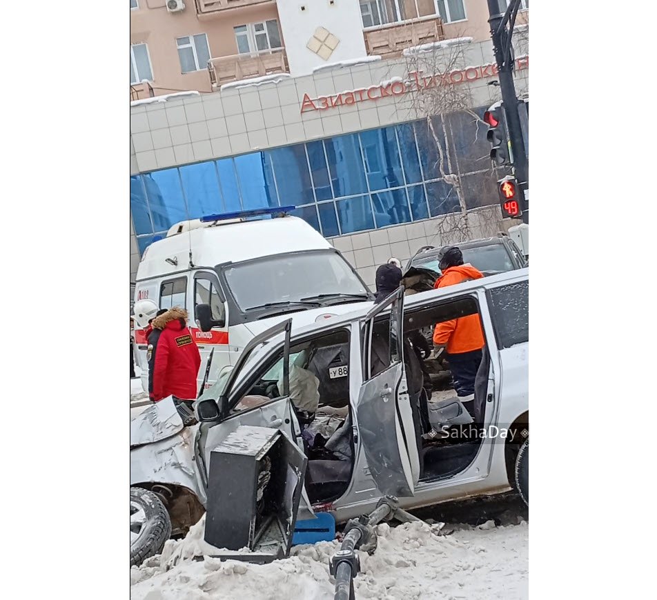 "Если бы скорость была 40 км/ч, люди были бы живы!". Якутяне обсуждают смертельную аварию и рассказывают о своих случаях ДТП