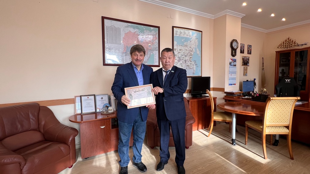 Генеральный директор  АО «АК «ЖДЯ» Василий Шимохин получил  благодарственное письмо за помощь СВО