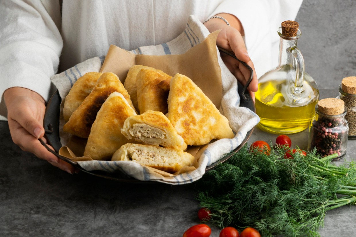 Необычный рецепт заливного пирога — сытно и вкусно: дети попросят еще