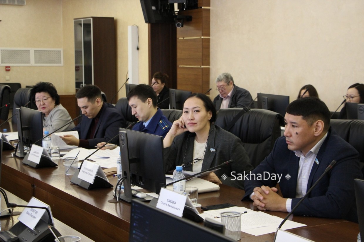 Нюргуяна Заморщикова о нецелевом расходовании бюджета Якутии: «Какая связь между вовлечением выпускников АГАТУ в сельское хозяйство и ремонтом?"