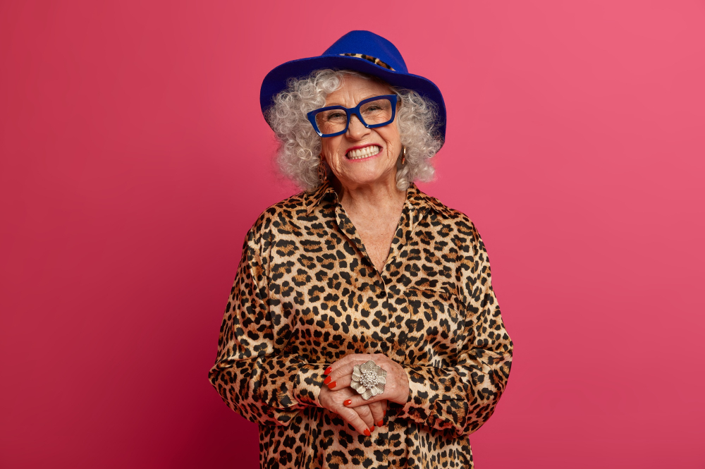 Быть стильной, даже если тебе за 60 — легко: что должно быть в гардеробе