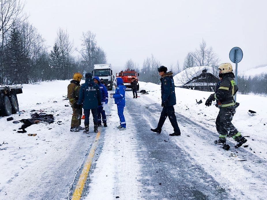Пять человек погибли в страшном ДТП в Якутии