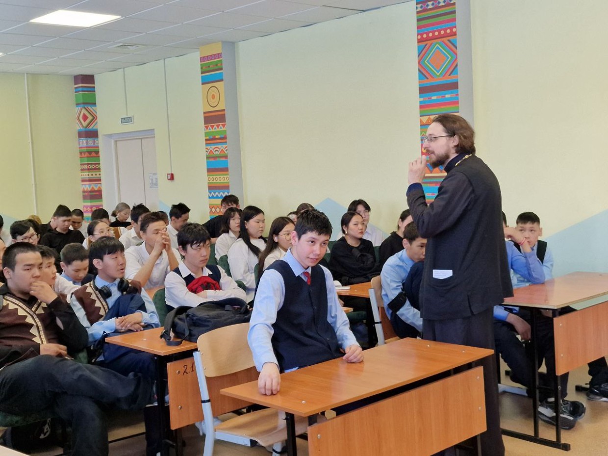 Педагоги и священники рассказали подросткам Якутии о репрессиях в Советском Союзе