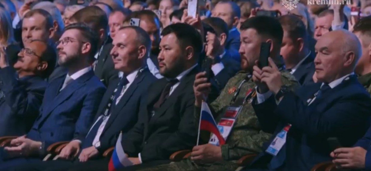 Фотофакт: Мэр Якутска в первом ряду на форуме "Служение" в Москве