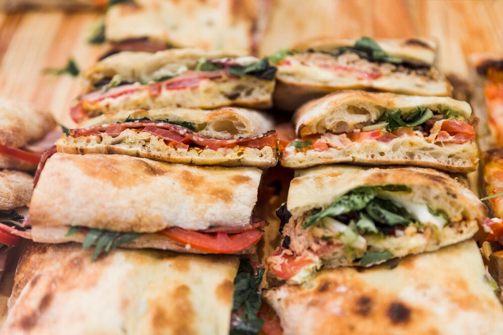 Аппетитный рулет дома: обычный лаваш — а результат вас поразит