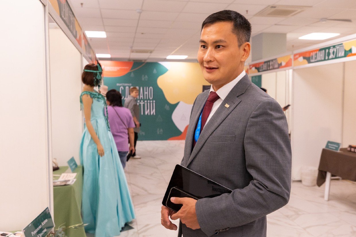 Тимур Ханды покинул должность министра предпринимательства Якутии