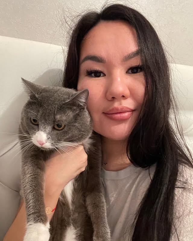 Скандальный блогер Анжела Власова объяснила, почему предложила утилизировать кота