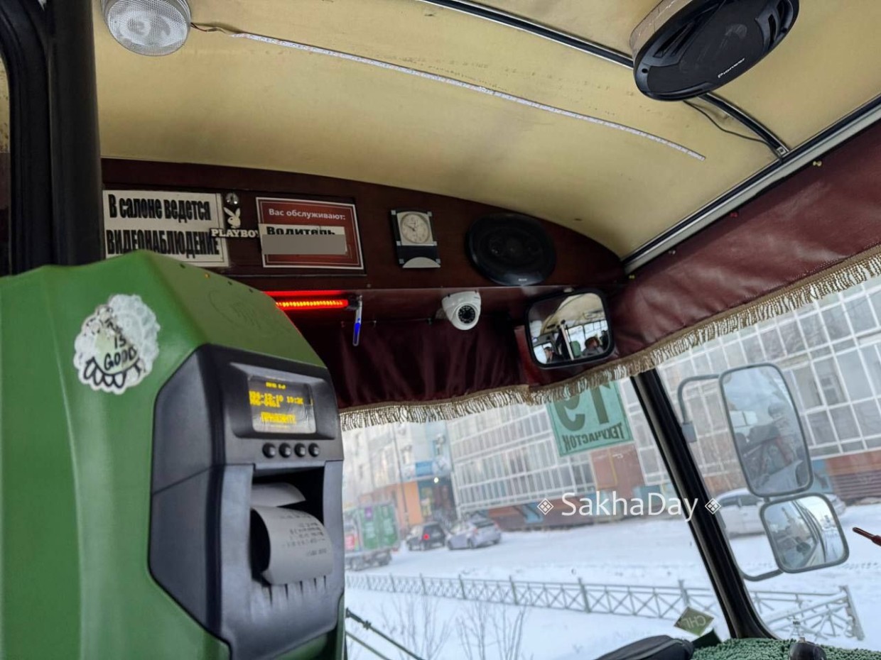 "Водители автобусов не имеют право отбирать транспортную карту"