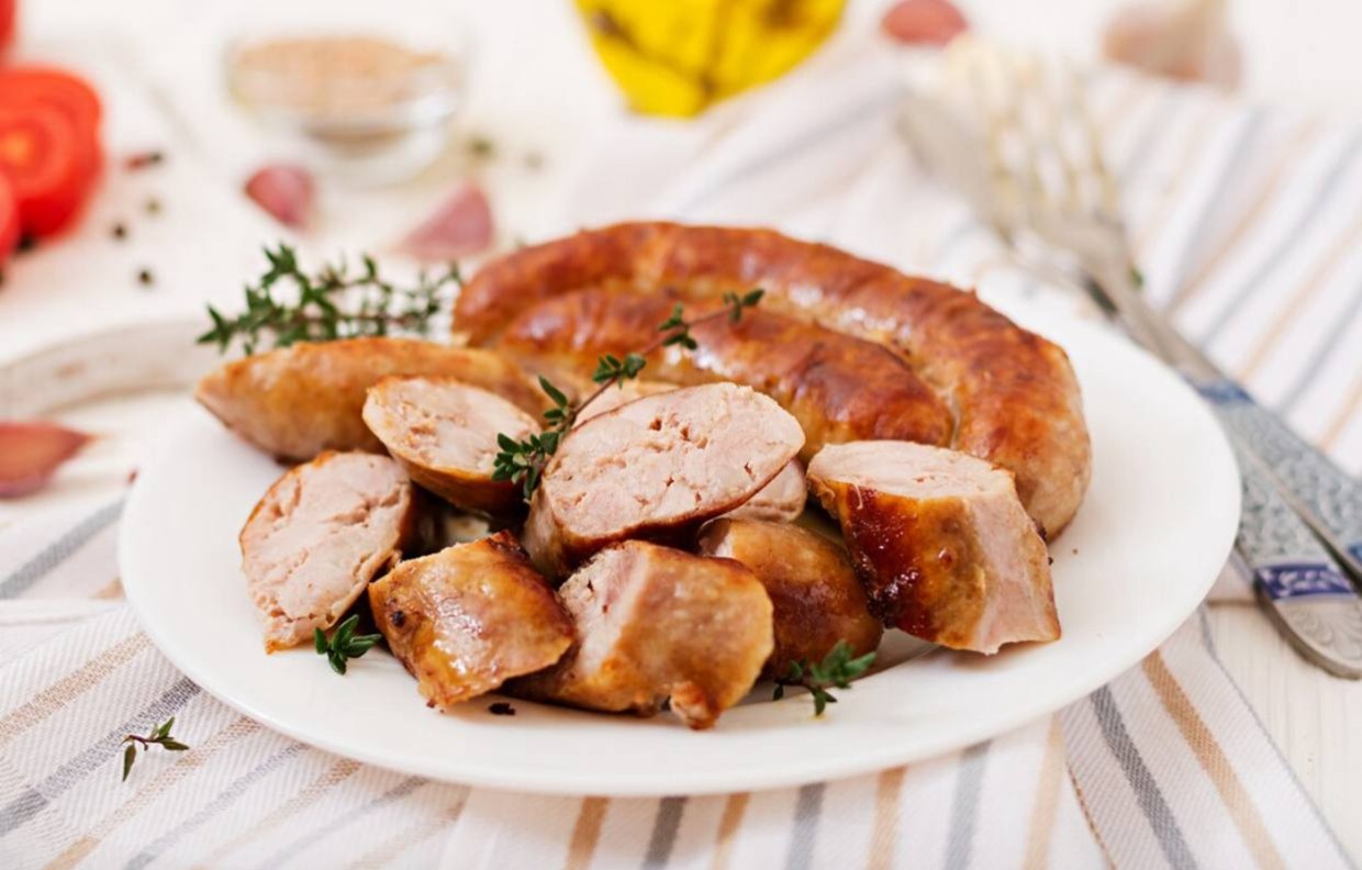 Вы перестанете покупать их в магазине — потому что теперь вы будете знать рецепт домашних сосисок: обязательно попробуйте