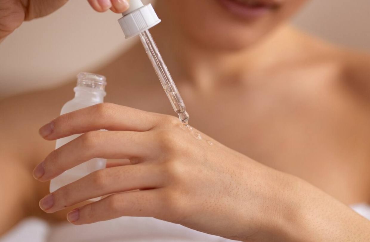 Правда и мифы о нашумевшем ретиноле - так ли он хорош в борьбе с возрастными изменениями - исследуем трендовую тему