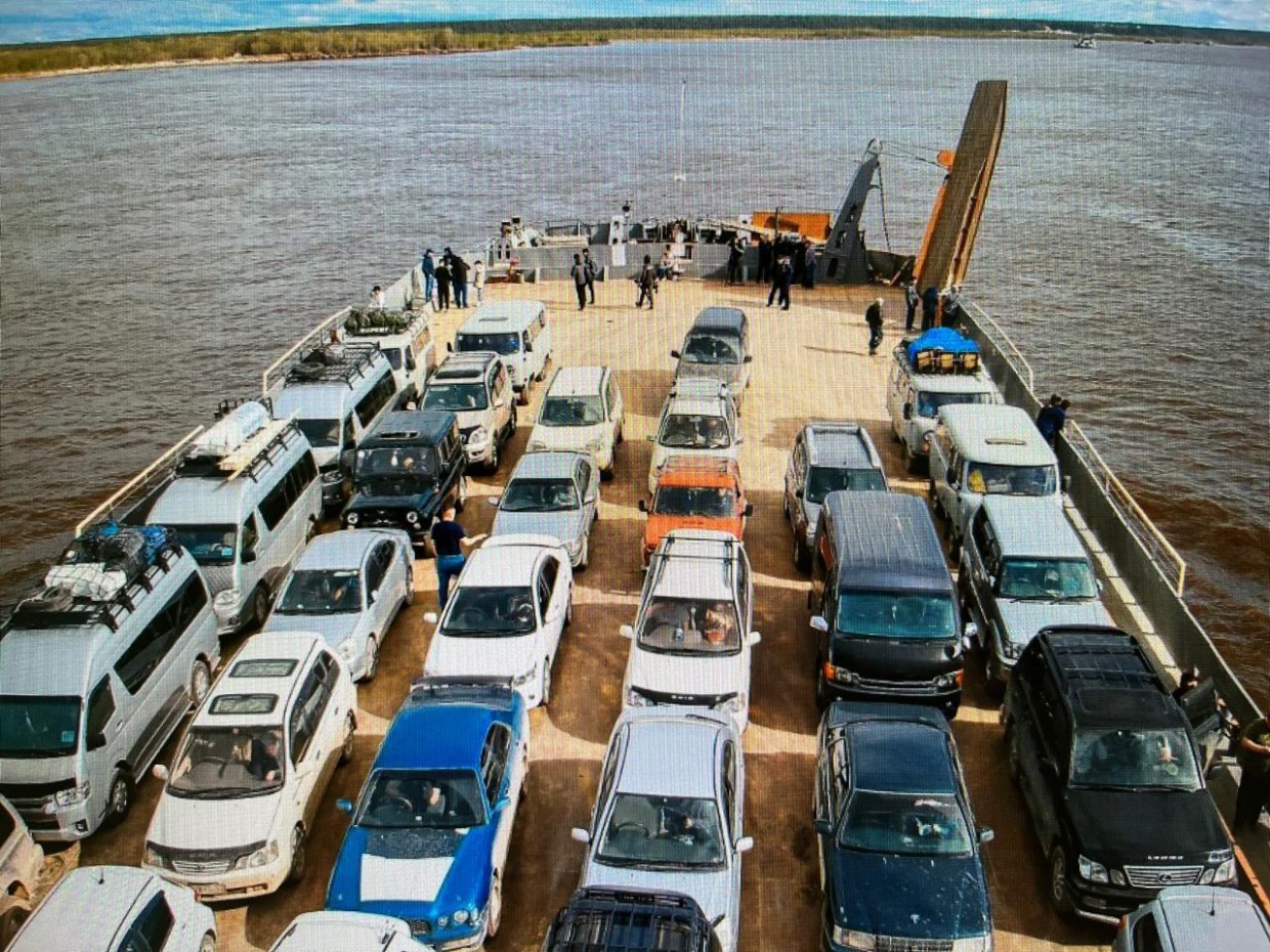 Сколько будем платить за перевозку авто через реку Лена этим летом?