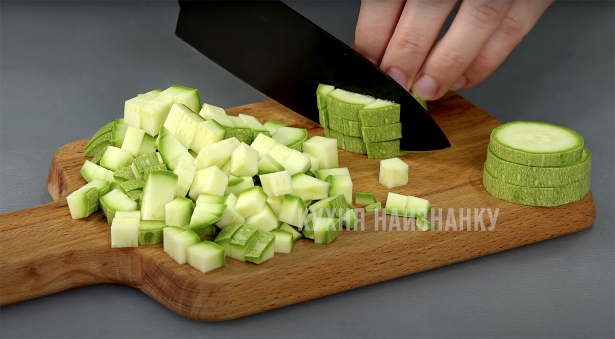 Рецепт простейшей закуски из кабачков: будет вкусно, как в ресторане — рецепт-пятиминутка