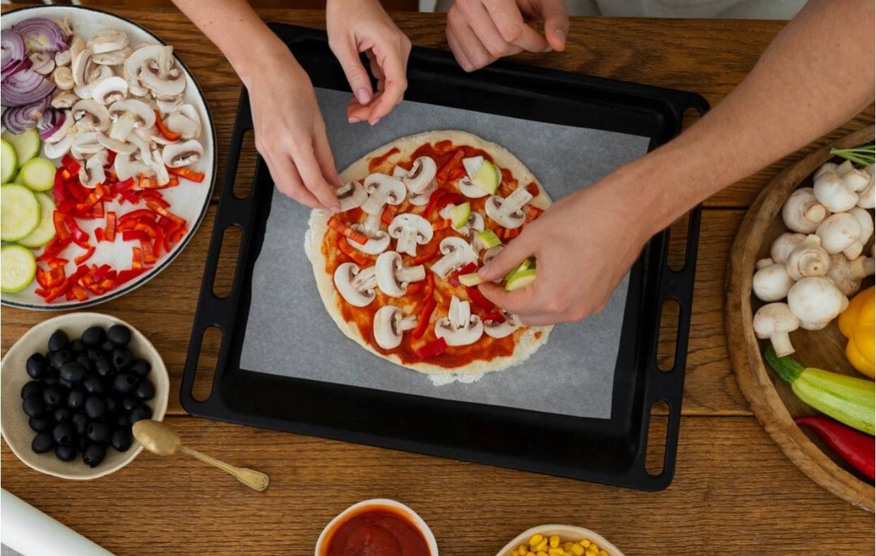 Итальянский ужин дома за 15 минут — проще простого: рецепт вкуснейшей пиццы на сковороде