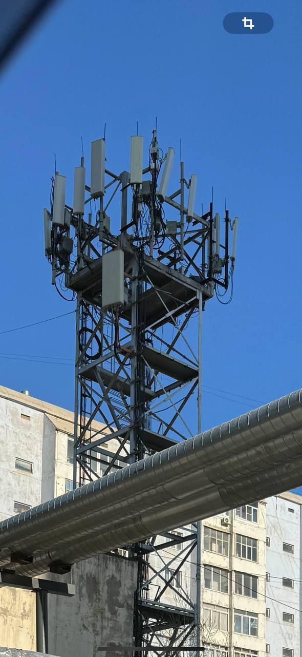 Жители Якутска жалуются на «электромагнитное излучение от сотовой вышки», которая стоит прямо у них во дворе