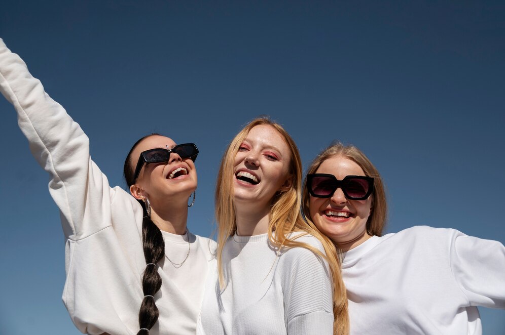 Уже в мае — астрологи назвали два знака Зодиака: в их жизнь сорвутся головокружительные перемены к лучшему