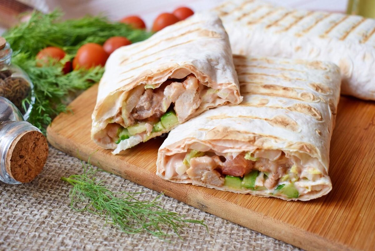 Вкусно, сытно и сбалансированно: готовим шаурму дома — рассказываем о тонкостях