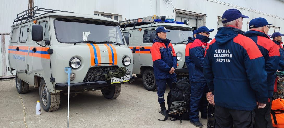 В Якутии спасатели ведут поиски мужчин