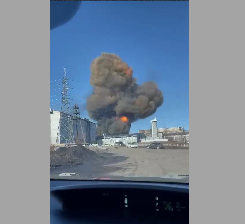 На обогатительной фабрике в Нерюнгри произошёл пожар — пострадали четверо