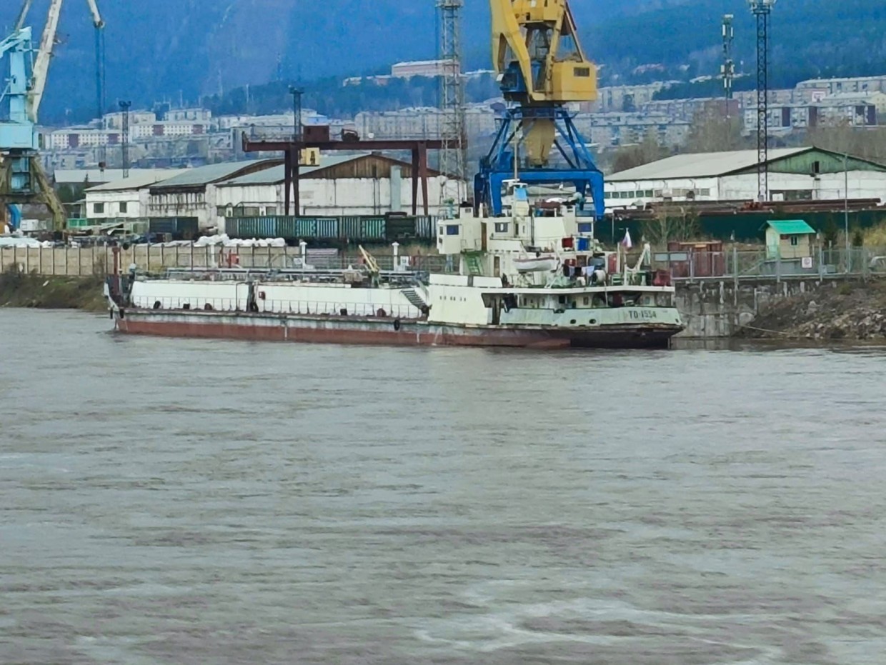 Первая партия топлива АО «Саханефтегазсбыт» отправилась в Якутию