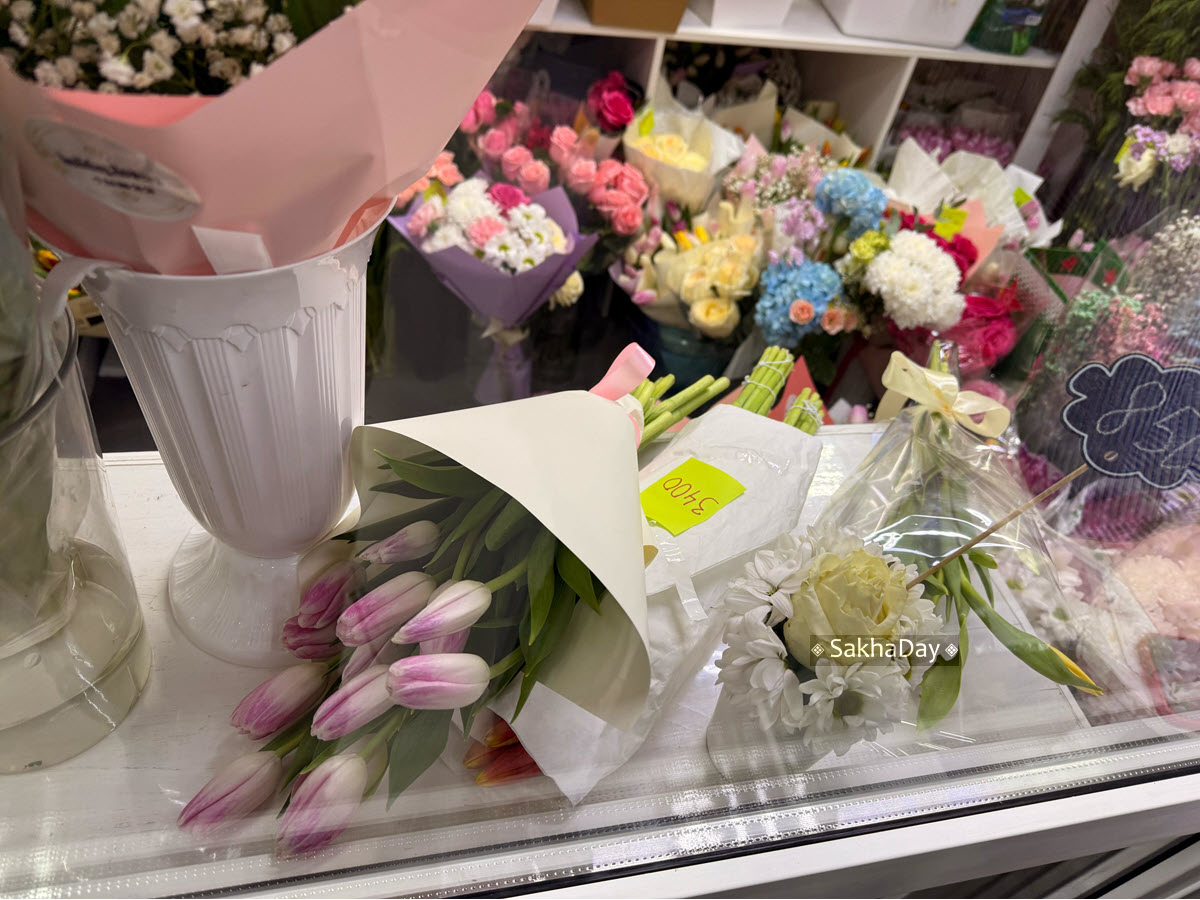 В Якутске парню, "прихватившему" букет цветов из магазина, может грозить до 4 лет лишения свободы