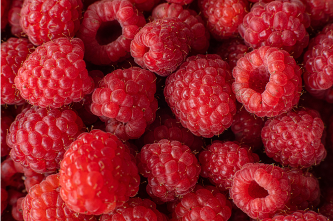 Малина дуреет с этой прикормки: готовим урожай с осени — летом собираем спелые ягоды ведрами