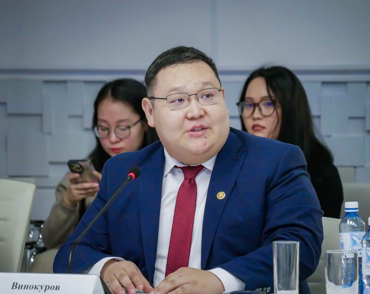 Задержан руководитель волонтерского штаба «Мы вместе» и движения «Якутия с тобой» Айыллаан Винокуров