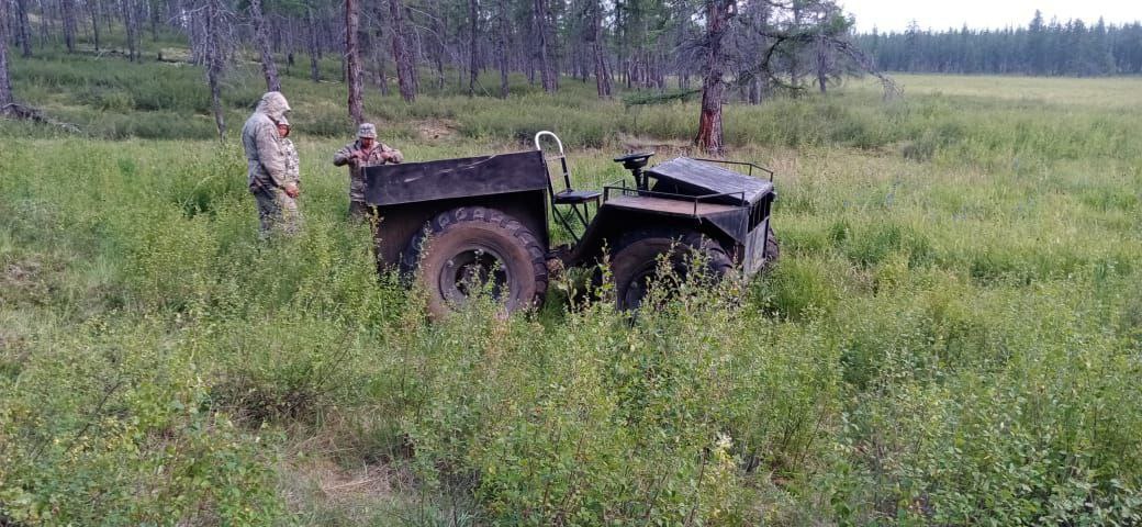 В Верхоянском районе перевернулся «Каракат», пострадал водитель