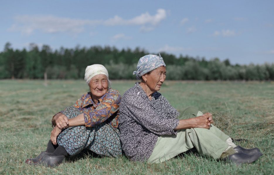 В Грузии оценили фотопроект о якутской травнице