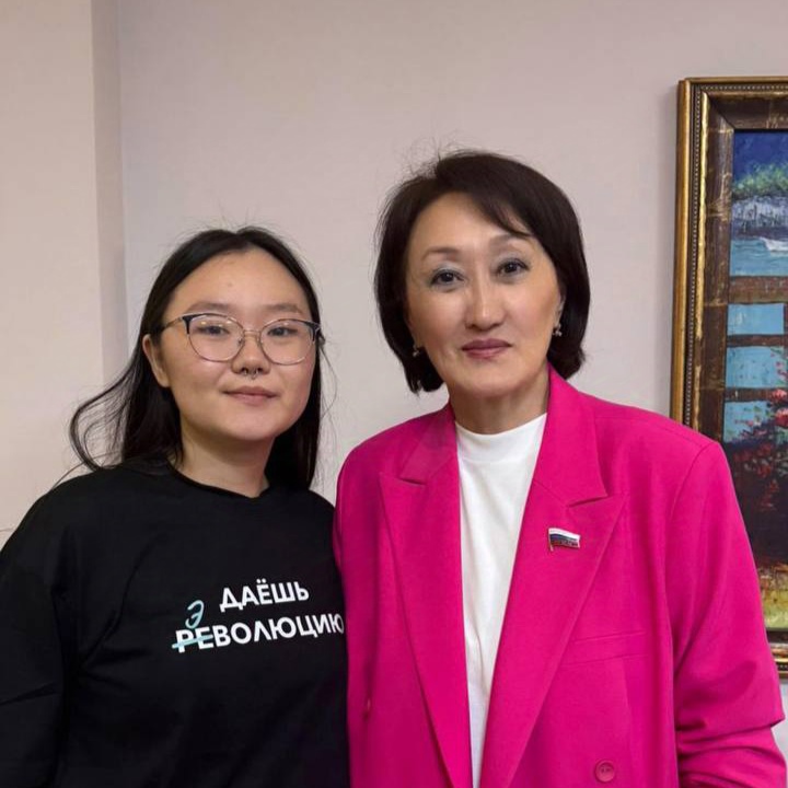 «Даешь эволюцию!»: Почему молодежь выбирает партию «Новые люди»?