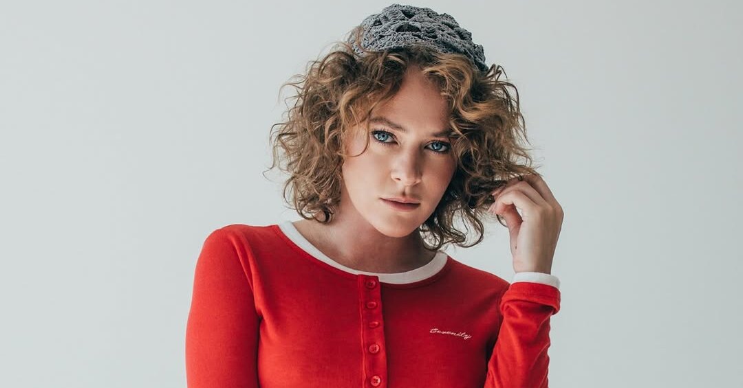 Девочкина крепость: как выглядит первая квартира Аглаи Тарасовой — даже не поймешь, что это Патрики