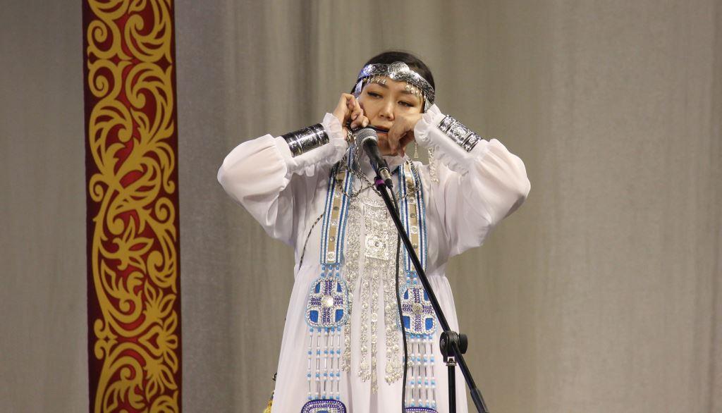 Хомус и вдохновение Ульяны Обутовой из Верхневилюйского филиала ГУП "ЖКХ РС(Я)"