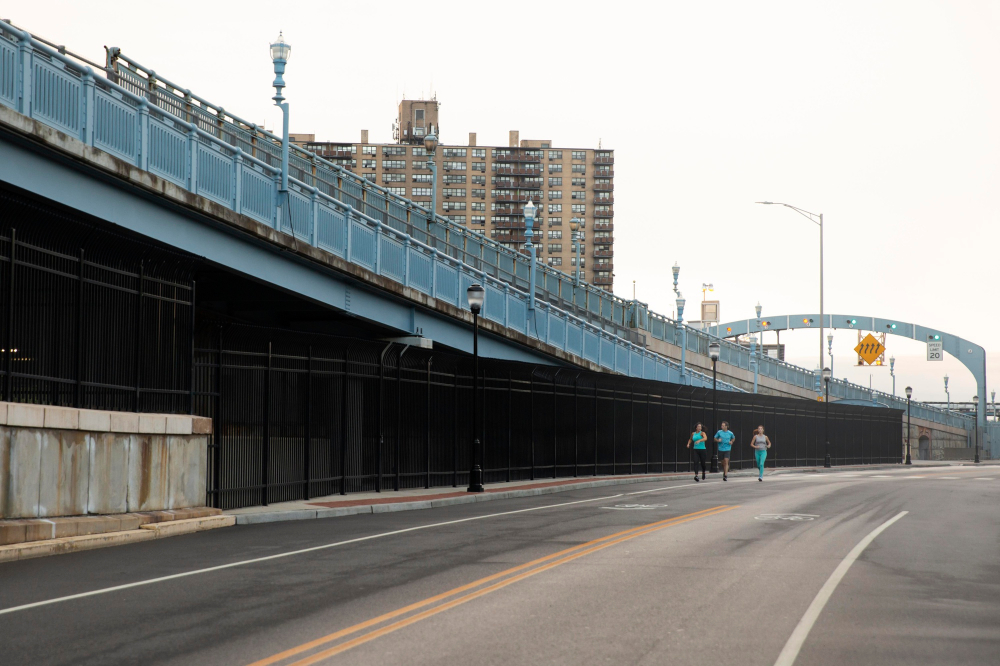 Осторожно — впереди мост: можно ли остановиться, если водитель проезжает по мосту