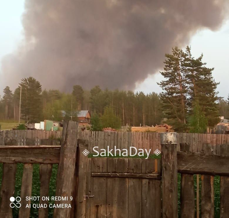 Лесной пожар вблизи якутского села Чапаево: введён режим ЧС, возможна эвакуация