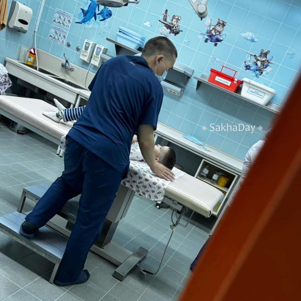 Подробности побега из детского сада в Якутске. Дети умыкнули сладости, побегали на парковке и погуляли по городу