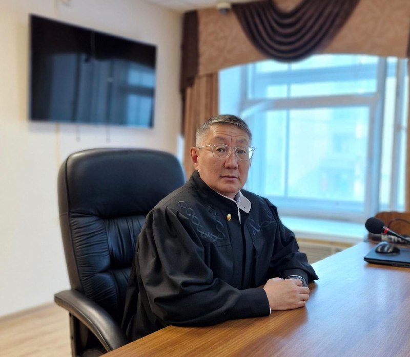 Судья-криминалист, рассматривавший нашумевшее дело «белый список ГИБДД», ушел в почетную отставку