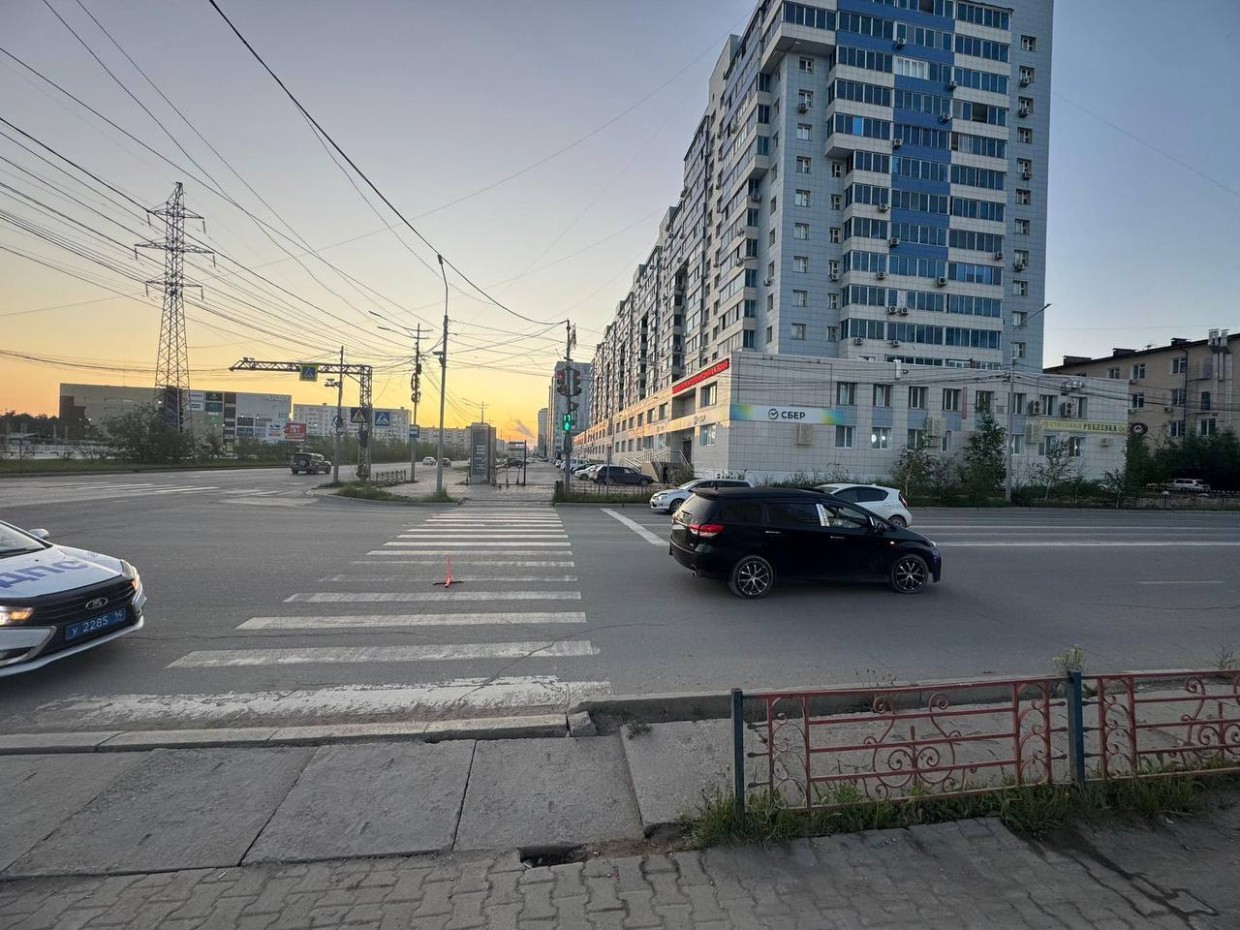 В Якутске совершен наезд на двух пешеходов