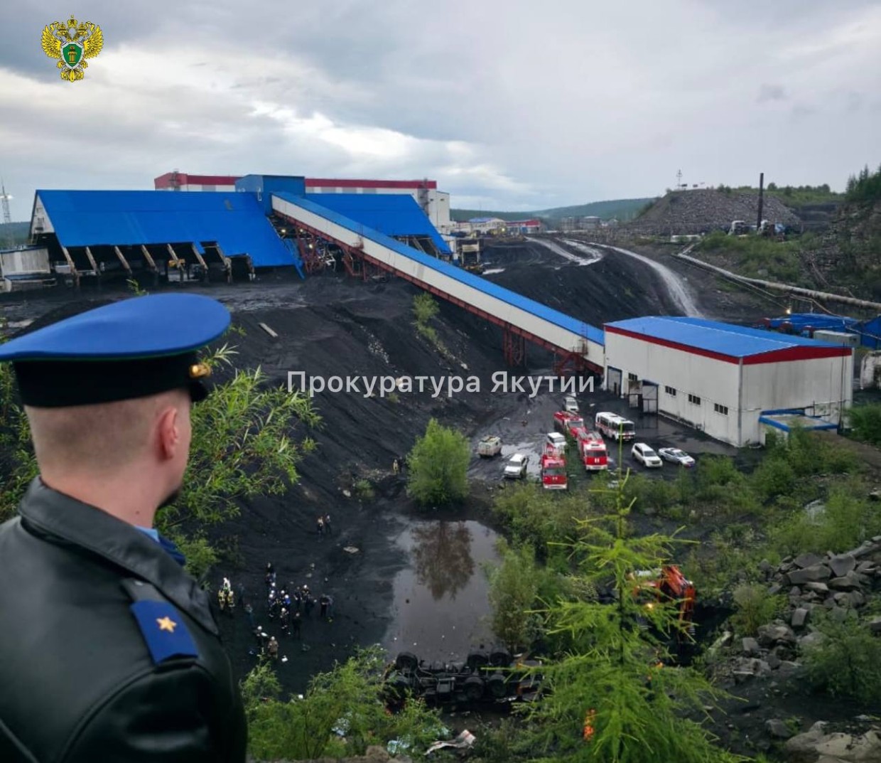 Прокуратура Нерюнгри организовала проверку по факту опрокидывания вахтового автомобиля