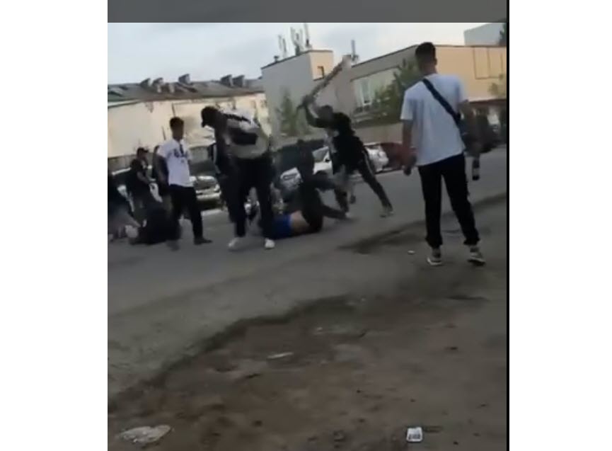 Мужчину убили в массовой драке после празднования Дня города Ленска в Якутии